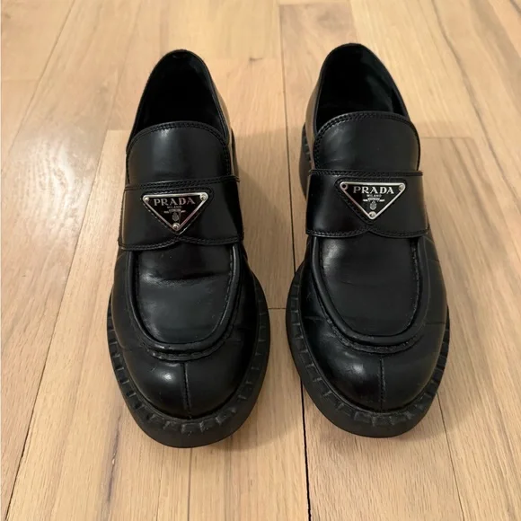 Prada Women’s Black Loafers Size 38 - Picture 1 of 11